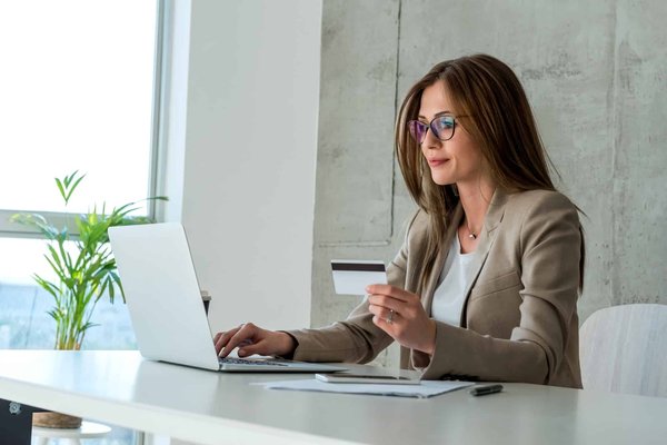 Comment sélectionner la meilleure banque pro en ligne pour votre entreprise ?